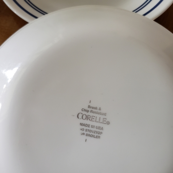 SOLD: Corelle - Set of 4 Bread & Butter Dessert Appetizer Plates 6.75" - Picture 3 of 4